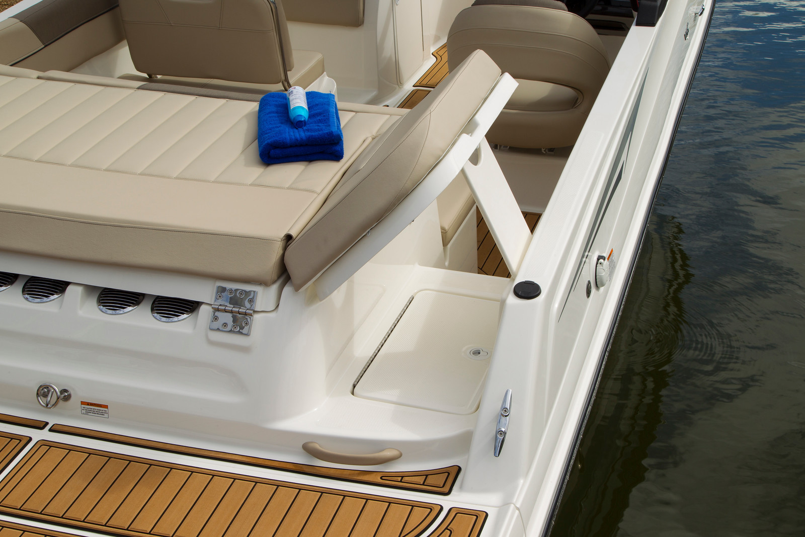 Bayliner VR5 med MerCruiser sterndrive - 19
