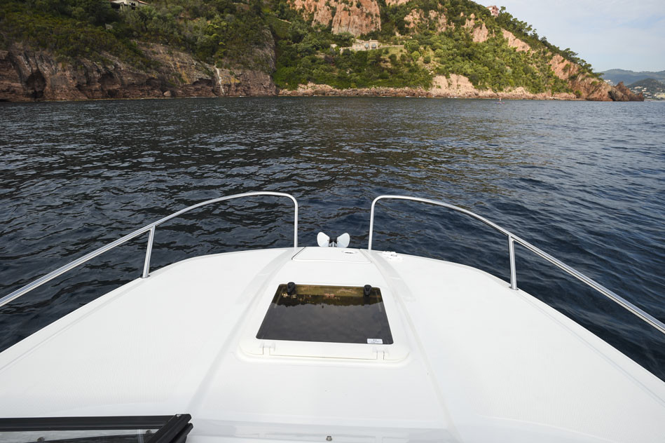 Bayliner VR5 Cuddy med Mercruiser sterndrive - 1