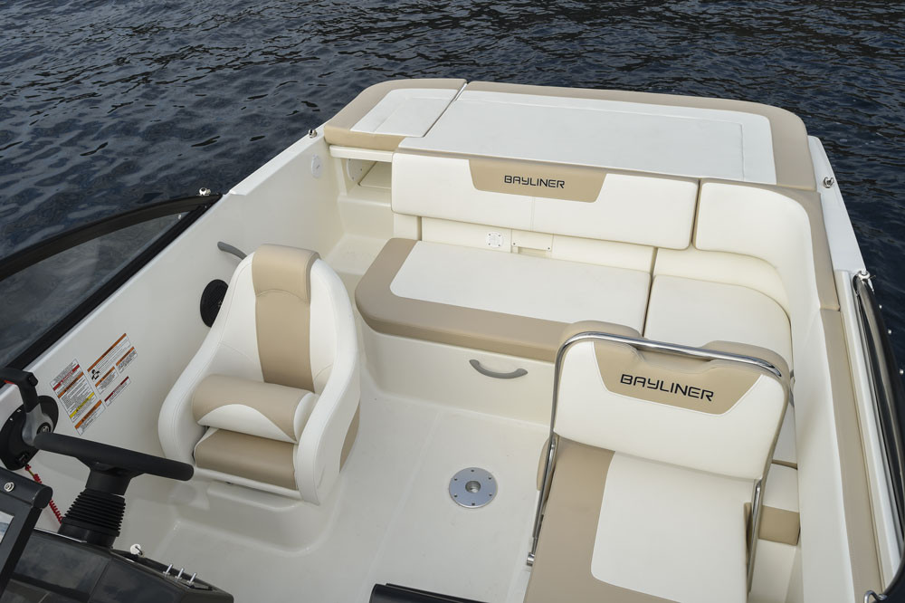 Bayliner VR5 OB Cuddy - 10